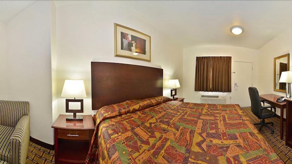 Baymont By Wyndham Ridgecrest Motel Buitenkant foto
