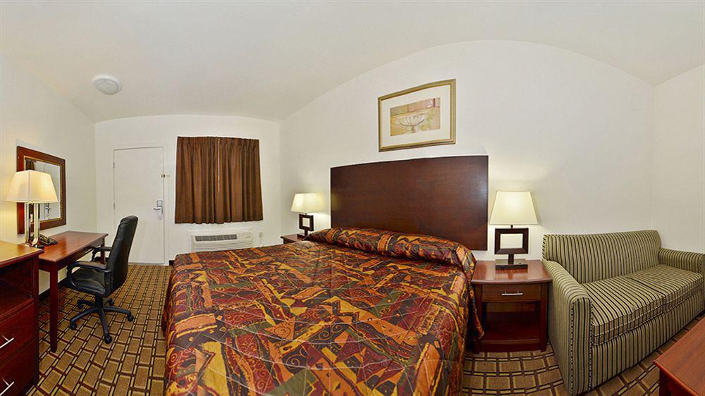 Baymont By Wyndham Ridgecrest Motel Buitenkant foto